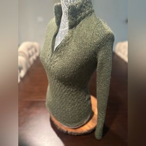 Royal Robbin’s XS Green Sweater